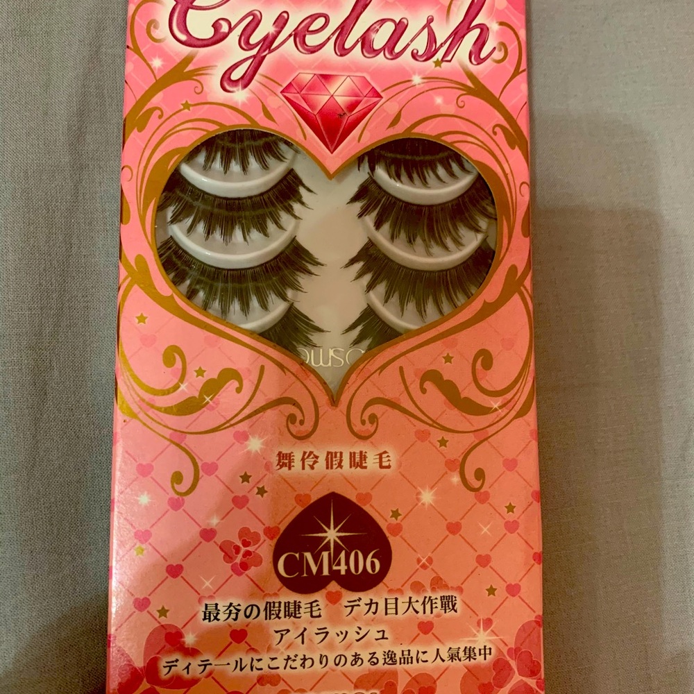 Fake eye lashes